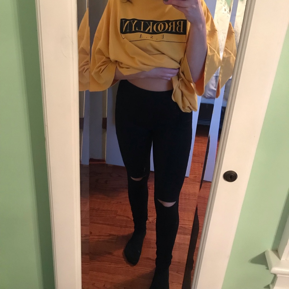 Black leggings with knee cutouts! Worn once